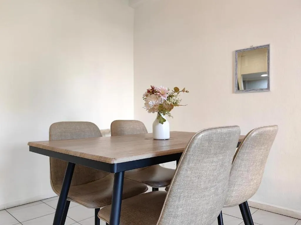 Api Api Apartment Homestay Beside Centre Point 1Br 3Pax Kota Kinabalu